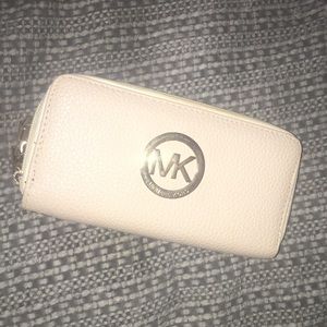 White MK Wallet Near Perfect Condition